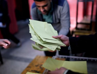 Δημοψήφισμα Τουρκία: Καταμετρήθηκε το 99% των ψήφων